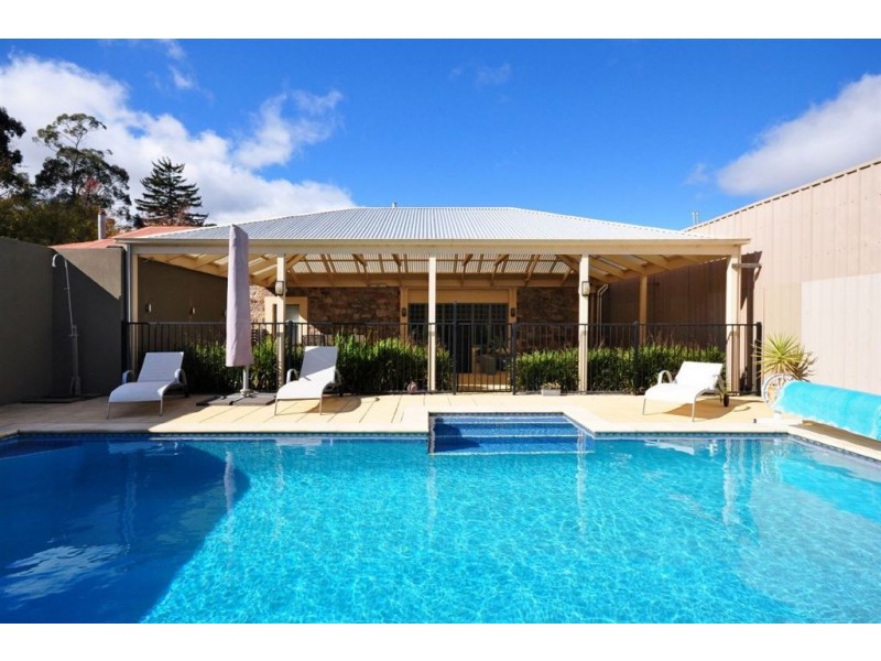 1 Cox Place, Crafers SA 5152