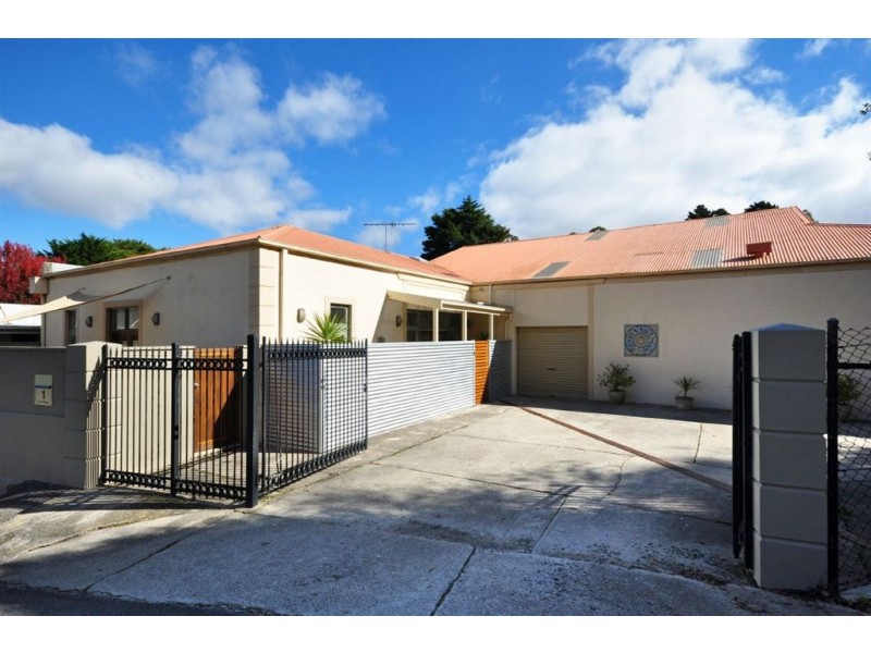 1 Cox Place, Crafers SA 5152