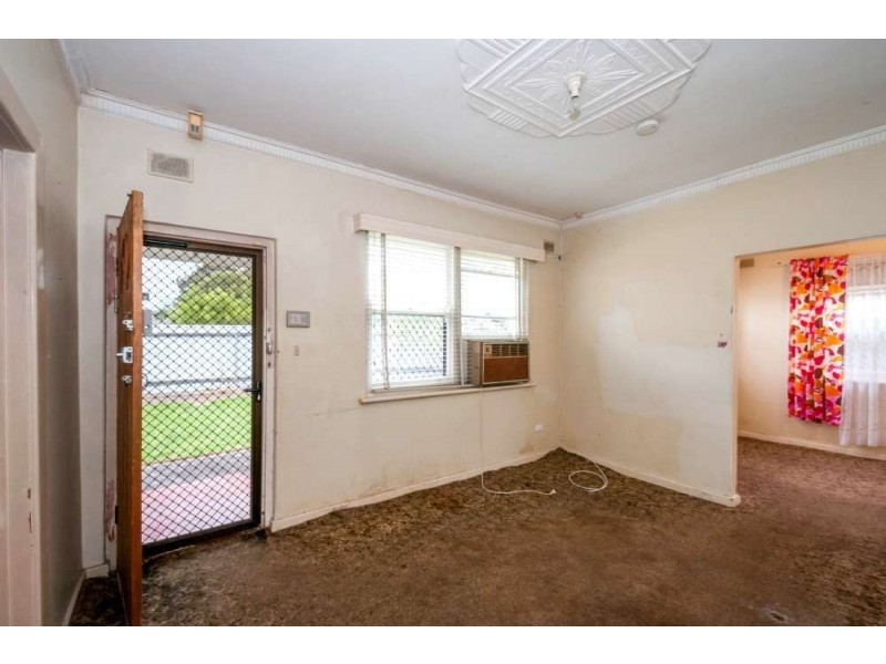 106 Beach Street, Grange SA 5022
