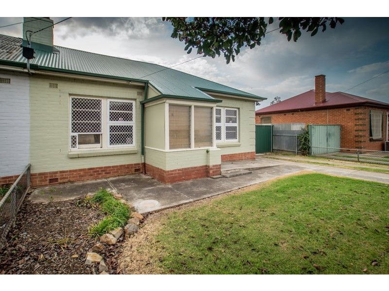 10 Lewis Crescent, Woodville West SA 5011