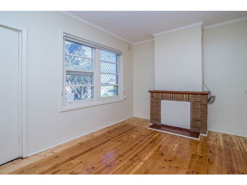 10 Lewis Crescent, Woodville West SA 5011