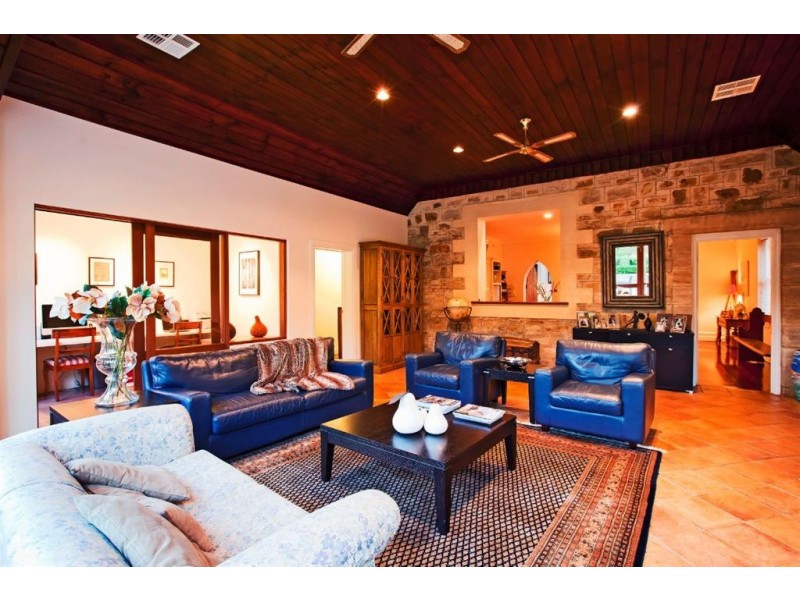 8 Horn Street, Houghton SA 5131