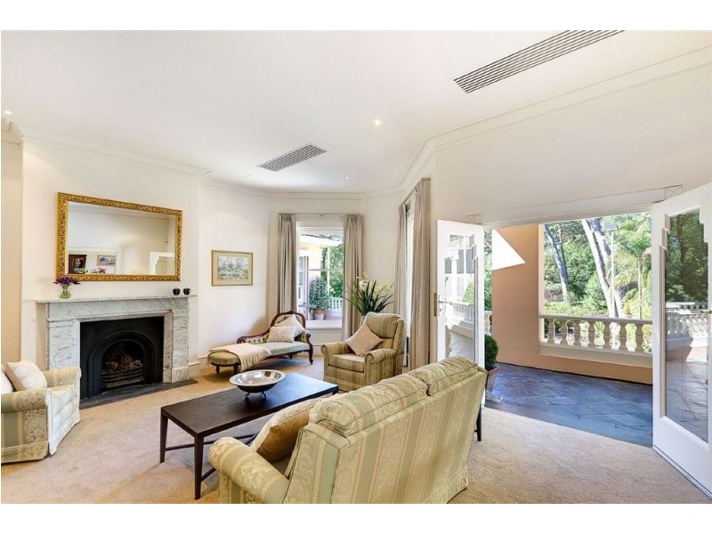 4 Meadowvale Road, Springfield SA 5062