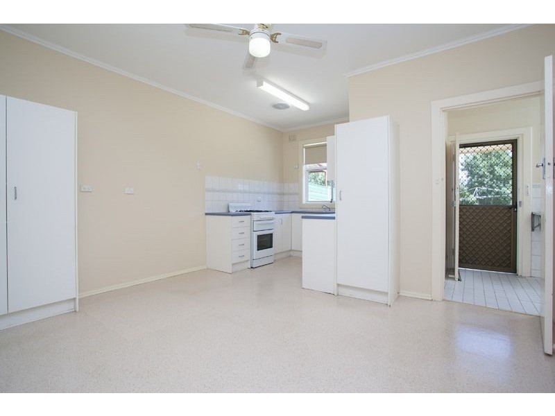 11 Ballater Avenue, Campbelltown SA 5074