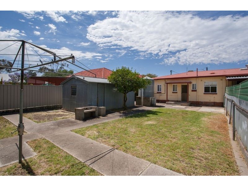 11 Ballater Avenue, Campbelltown SA 5074