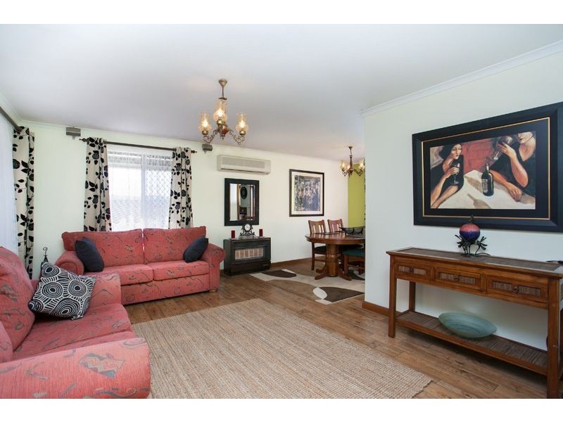 18 Currawong Crescent, Modbury Heights SA 5092