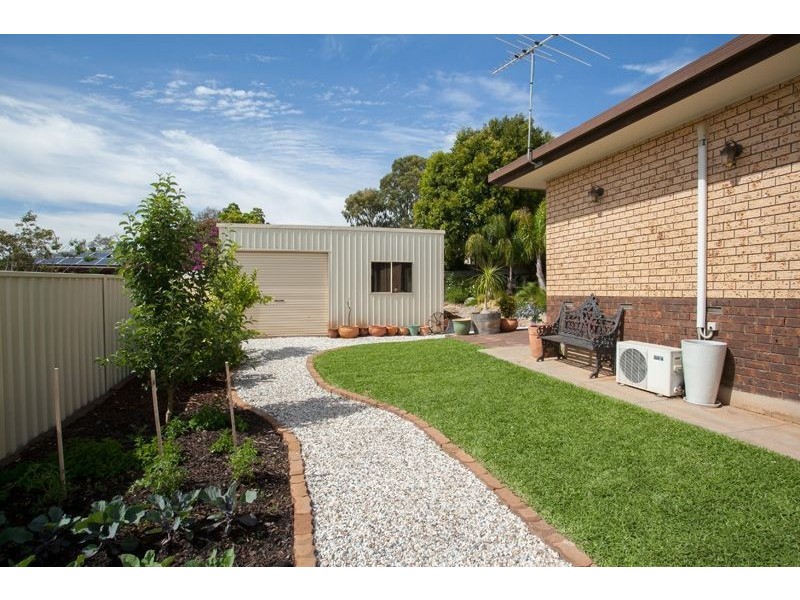 18 Currawong Crescent, Modbury Heights SA 5092
