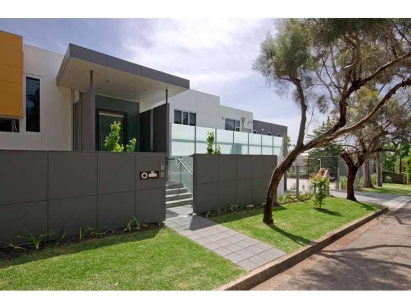 17 Elmglade Road, Springfield SA 5062