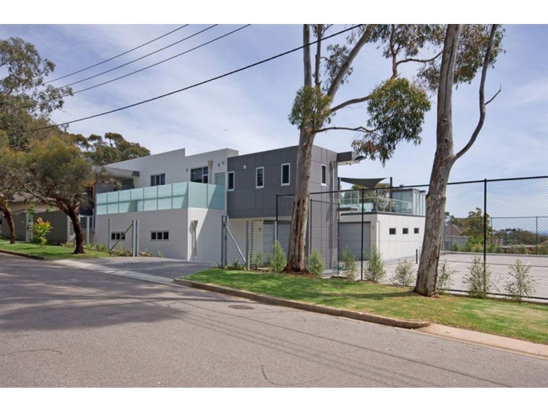 17 Elmglade Road, Springfield SA 5062