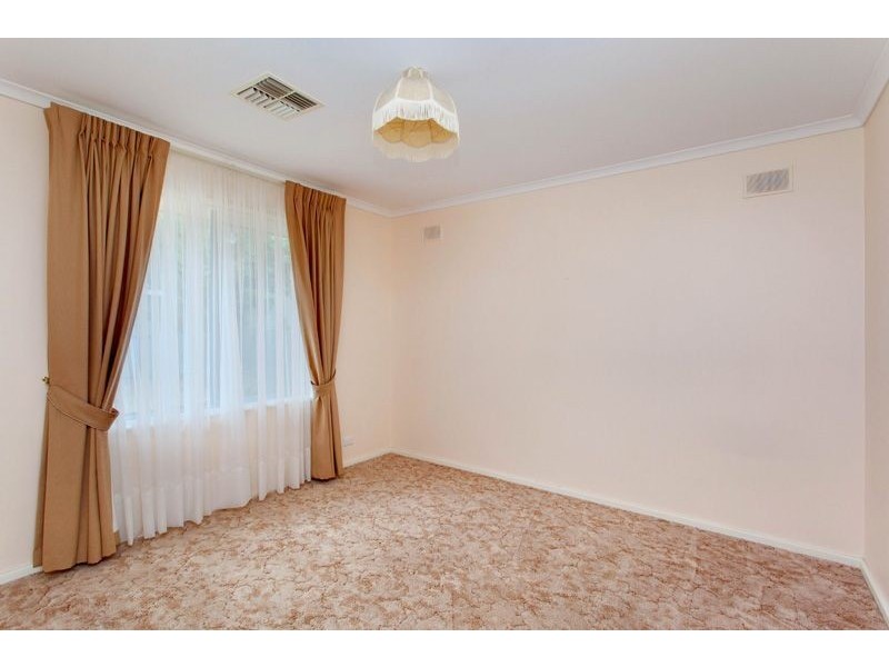 26 Vida Avenue, Redwood Park SA 5097