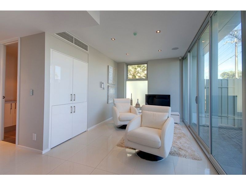 16/12 Adelphi Terrace, Glenelg North SA 5045