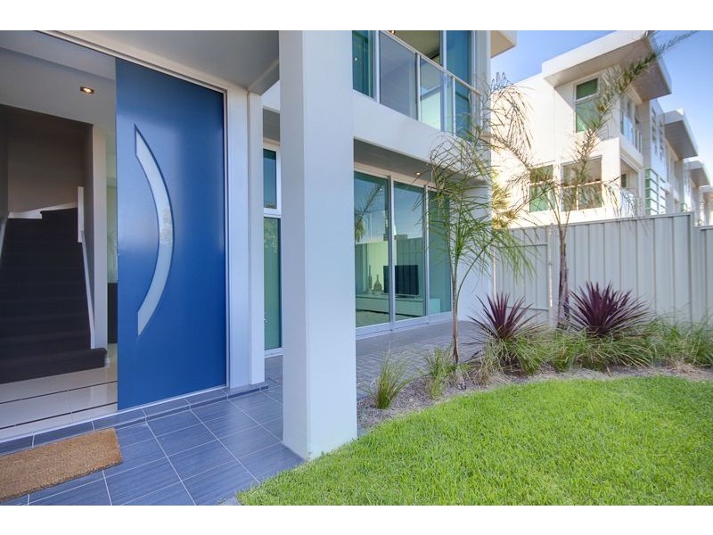 16/12 Adelphi Terrace, Glenelg North SA 5045