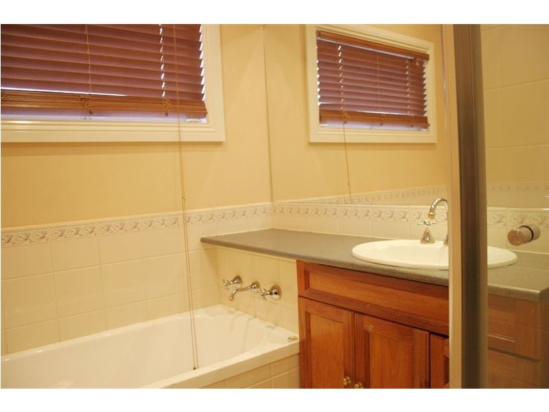 5 Cricklewood Avenue, Frankston VIC 3199