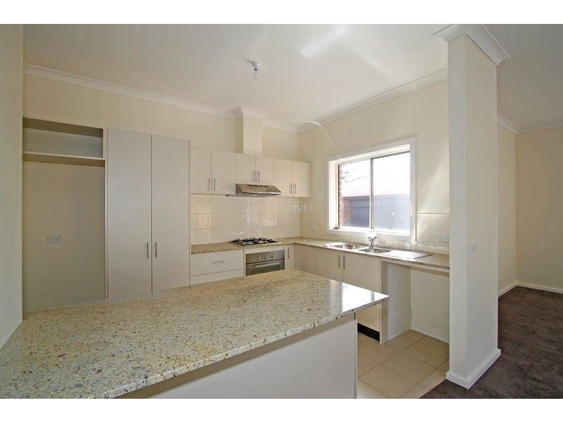 2/29 McComb Blvd, Frankston VIC 3199