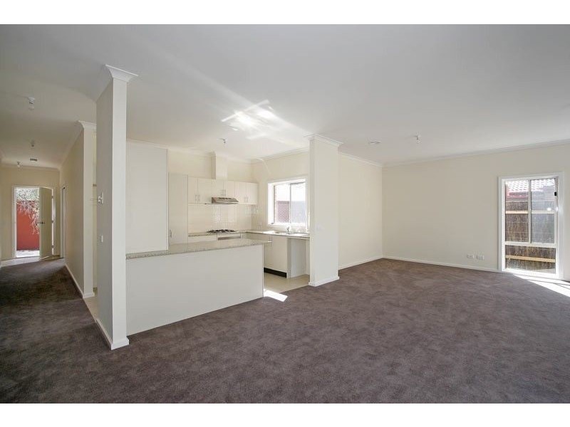 2/29 McComb Blvd, Frankston VIC 3199