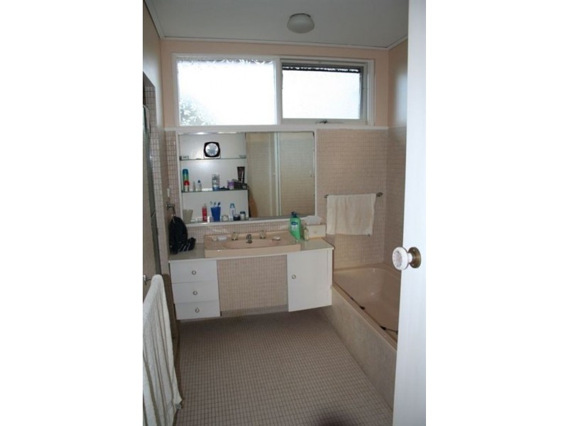 2/68 Gould Street, Frankston VIC 3199