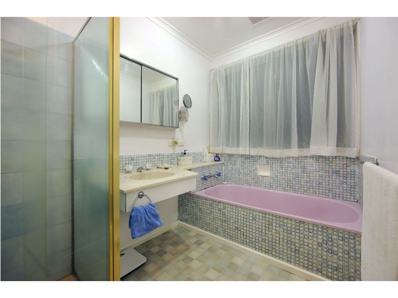 8 Almora Close, Frankston VIC 3199