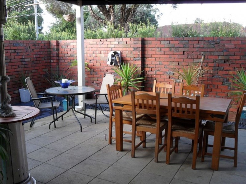 17 Grimwade Crescent, Frankston VIC 3199