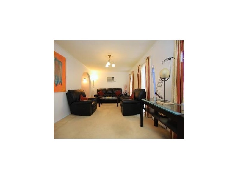 1 Bunarong Drive, Frankston VIC 3199