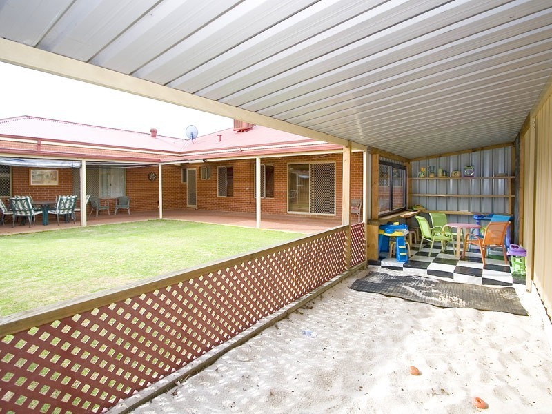 29 Cincotta Loop, Beeliar WA 6164