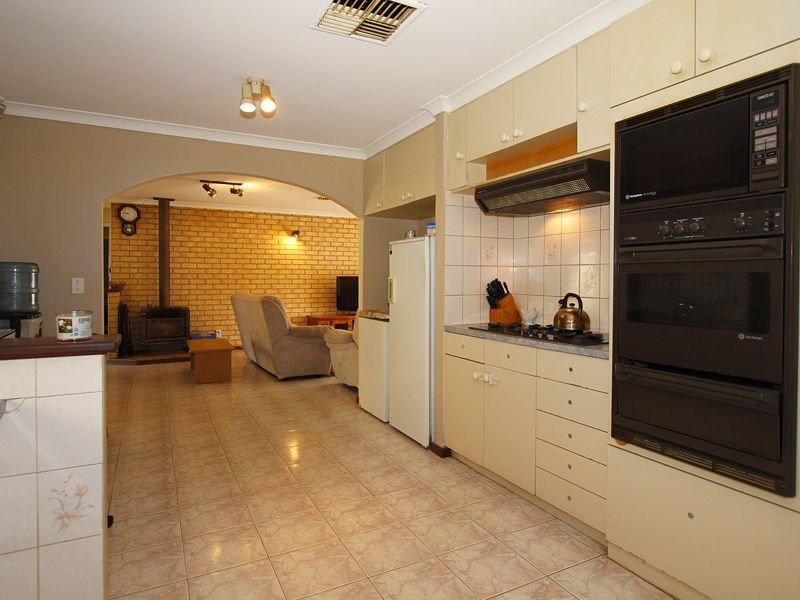 A/36 Mortimer Street, Wattleup WA 6166