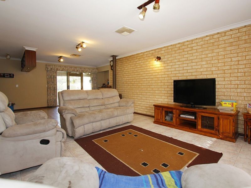A/36 Mortimer Street, Wattleup WA 6166