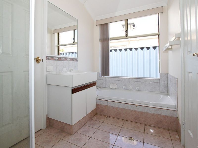 33 Lydon Boulevard, Atwell WA 6164