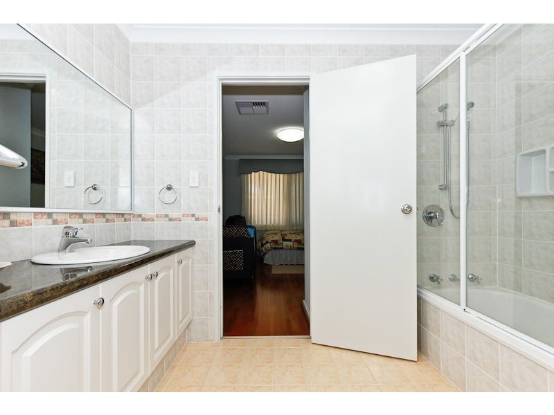 39 The Lakes Boulevard, Jandakot WA 6164