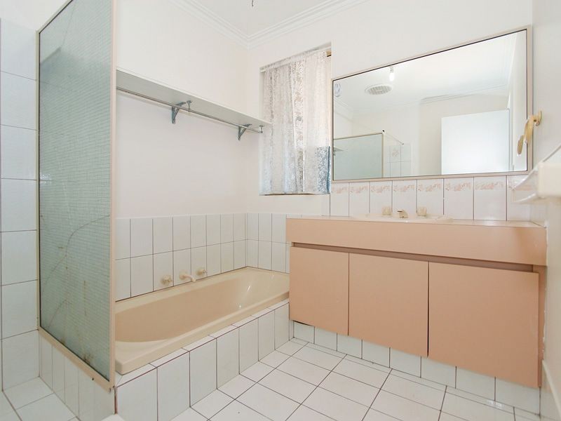 5 Beebin Place, Yangebup WA 6164