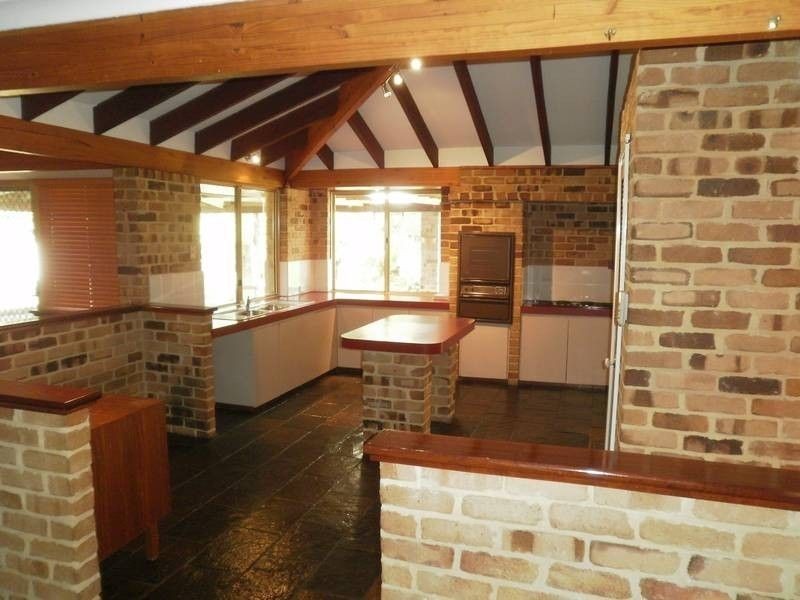 218 Foxton Drive, Oakford WA 6121