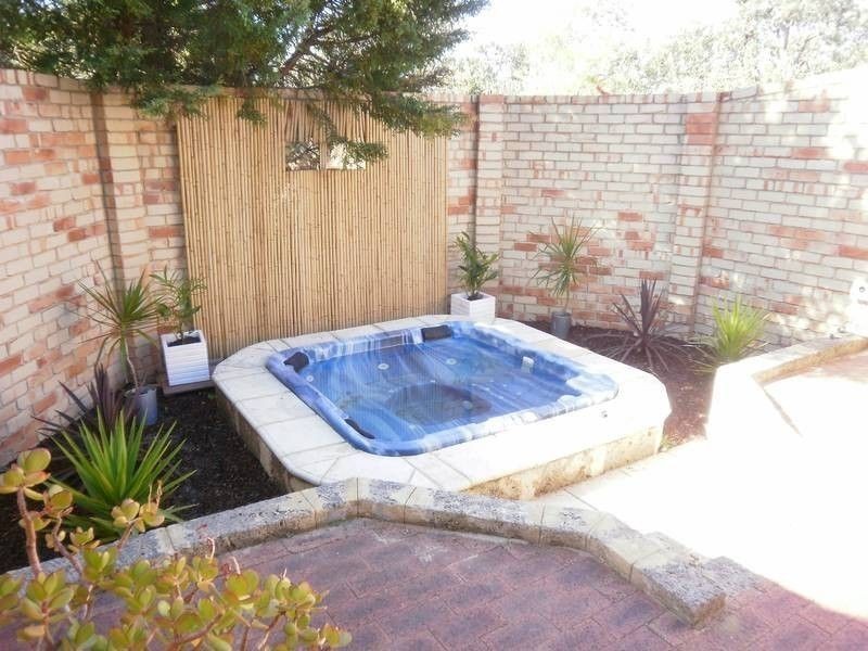 218 Foxton Drive, Oakford WA 6121