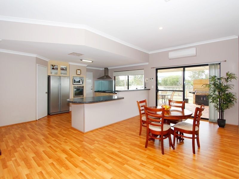 30 Gallagher Way, Cardup WA 6122