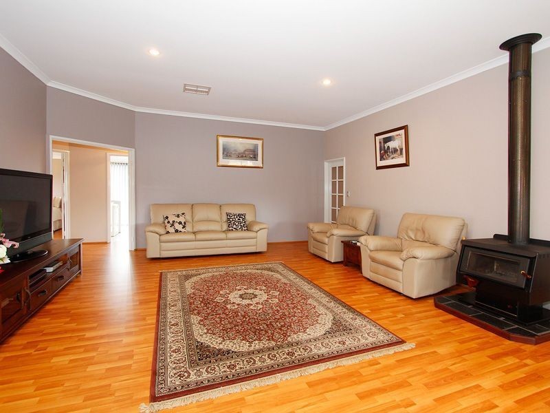 30 Gallagher Way, Cardup WA 6122