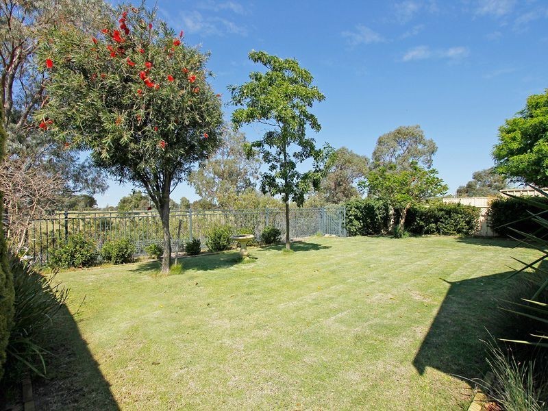 8 Arno Lane, Success WA 6164