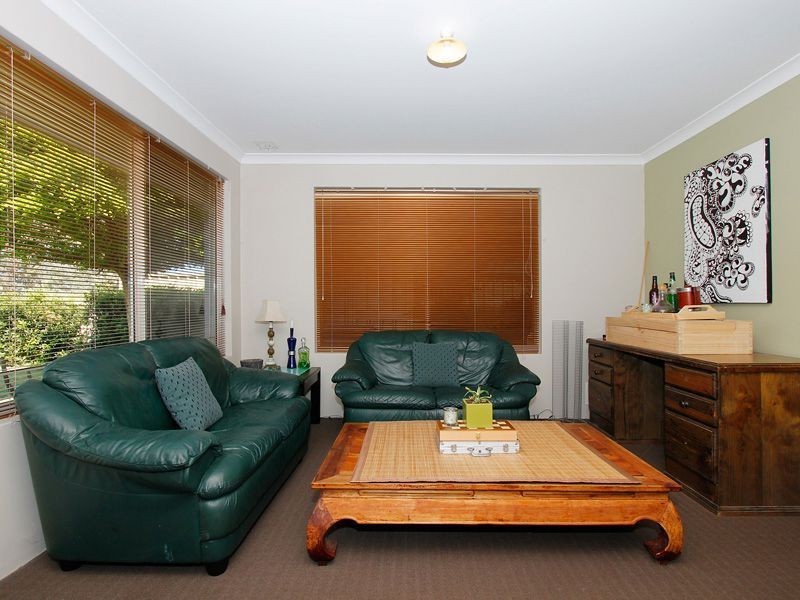 8 Arno Lane, Success WA 6164