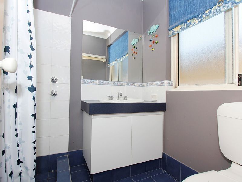 8 Arno Lane, Success WA 6164