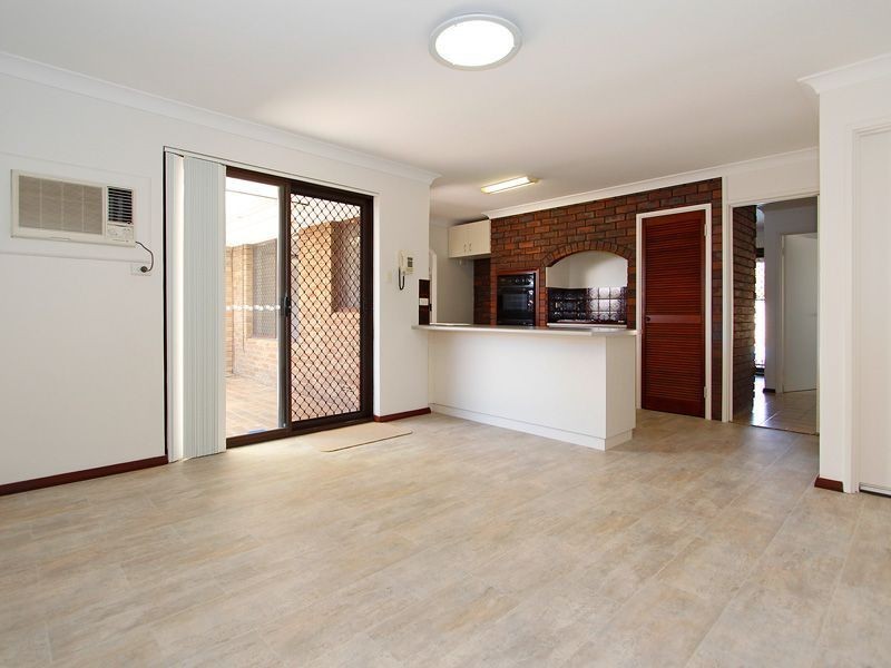 16 Hanlin Way, Samson WA 6163