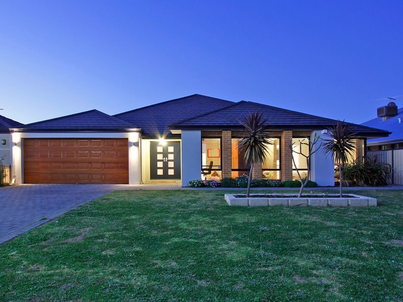 10 Dunlap Avenue, Success WA 6164
