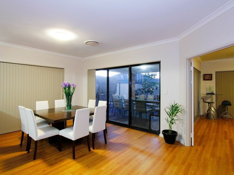 10 Dunlap Avenue, Success WA 6164