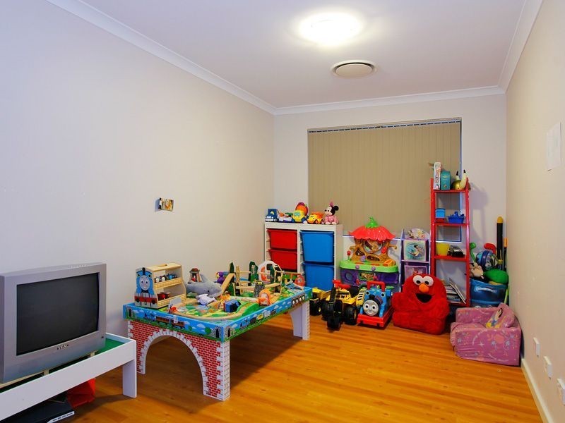10 Dunlap Avenue, Success WA 6164
