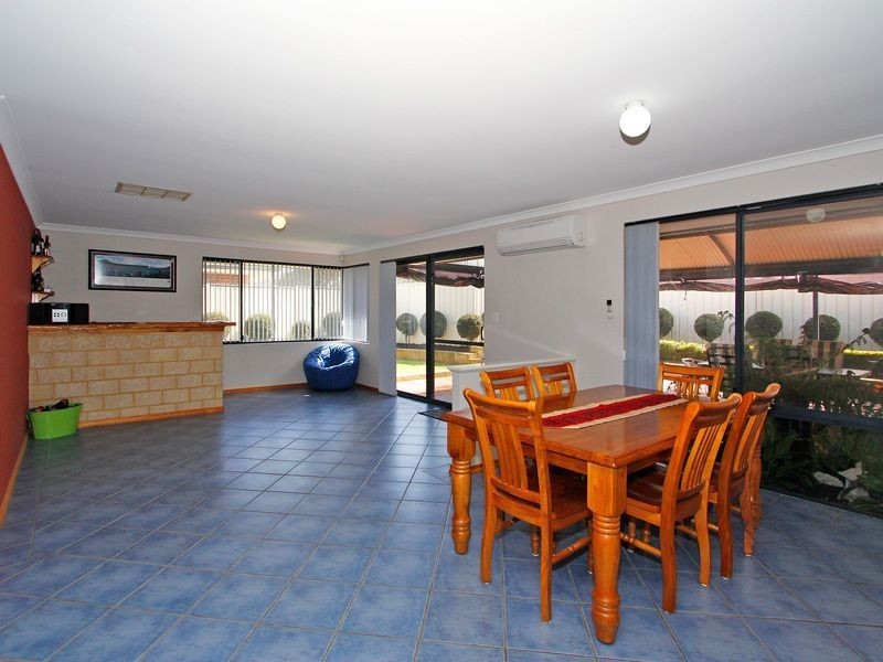 73 Baningan Avenue, Success WA 6164