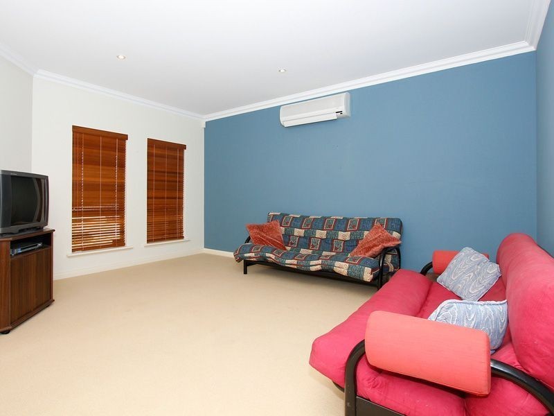 6 Sinagra Way, Yangebup WA 6164