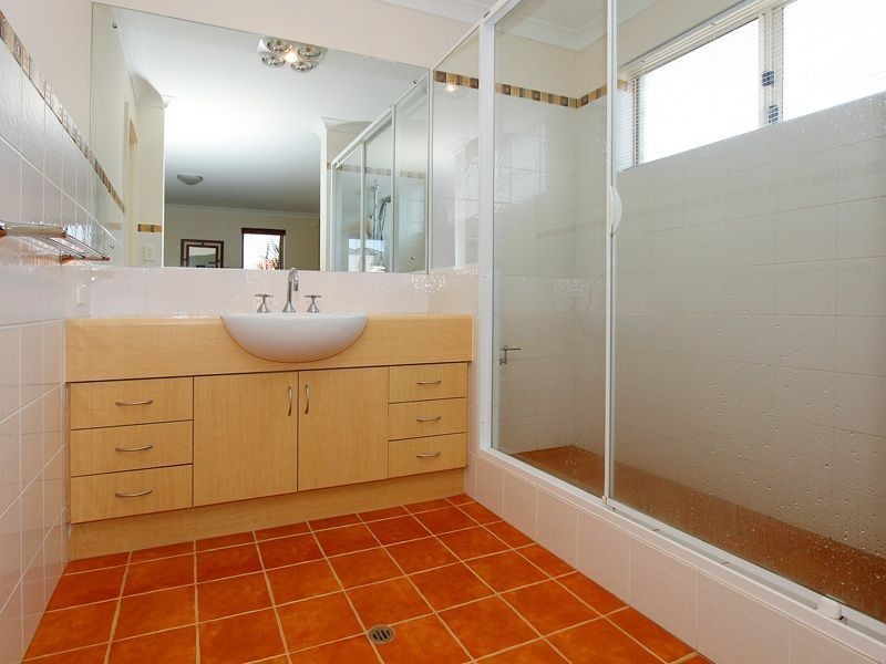 6 Sinagra Way, Yangebup WA 6164