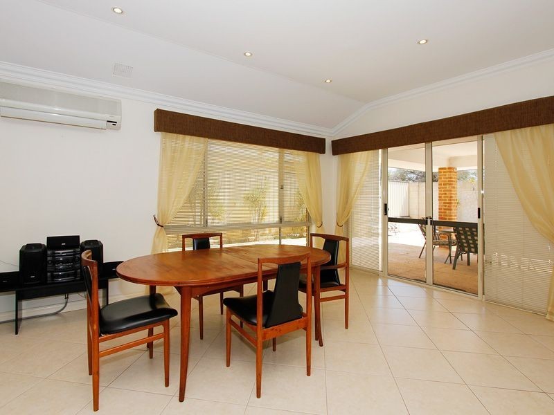 6 Sinagra Way, Yangebup WA 6164