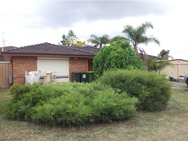 27 Moorhen Drive, Yangebup WA 6164