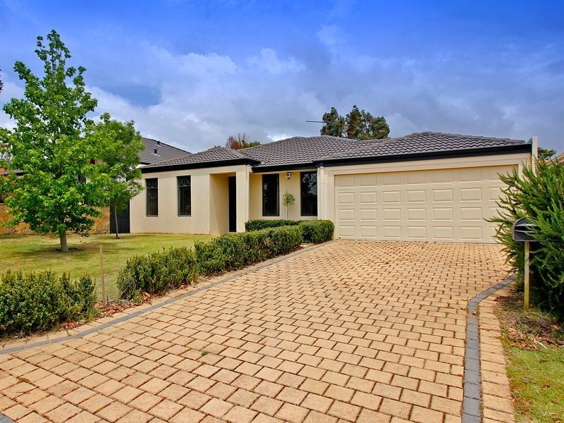 8 Darter Close, Beeliar WA 6164