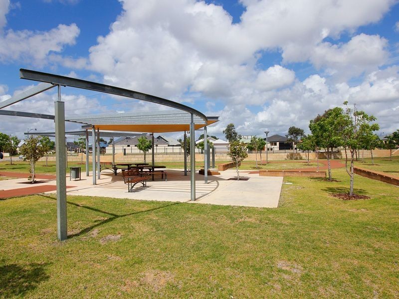 1/18 Lagrange Street, Success WA 6164