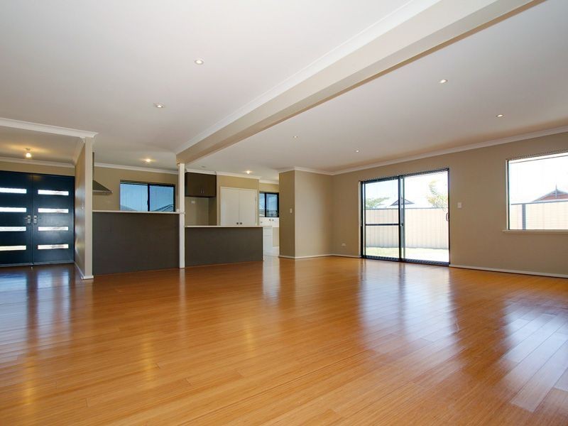 1/18 Lagrange Street, Success WA 6164