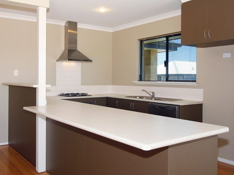 1/18 Lagrange Street, Success WA 6164