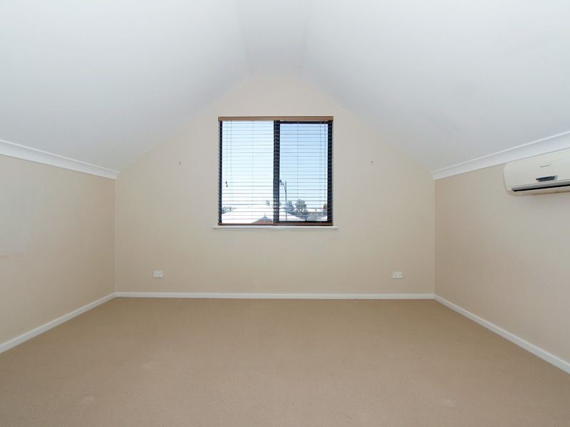 1/18 Lagrange Street, Success WA 6164